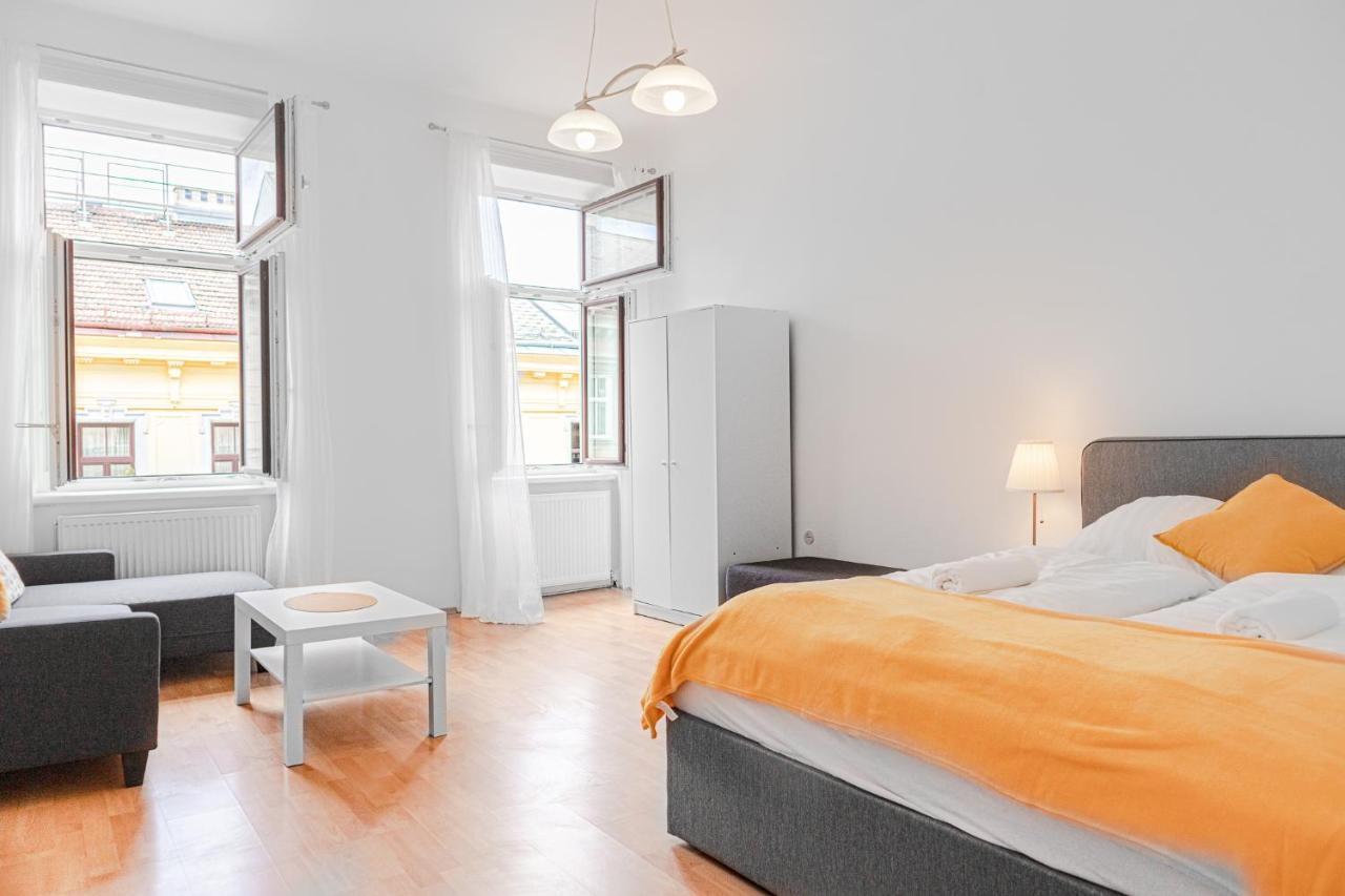 Pleasing 2Br Apt. Akh-Perfect For Groups เวียนนา ภายนอก รูปภาพ