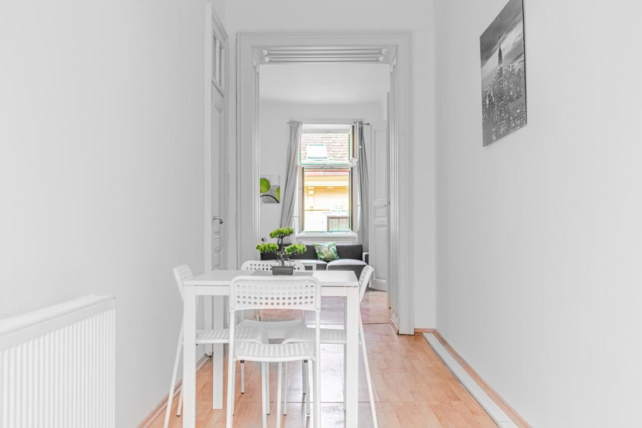 Pleasing 2Br Apt. Akh-Perfect For Groups เวียนนา ภายนอก รูปภาพ