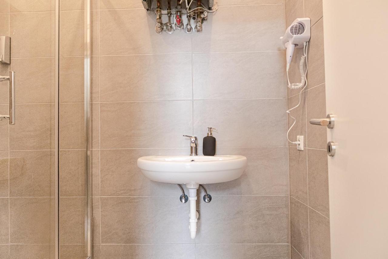 Pleasing 2Br Apt. Akh-Perfect For Groups เวียนนา ภายนอก รูปภาพ